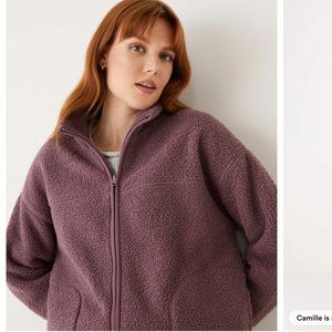 The Pile Fleece Overpiece in Purple